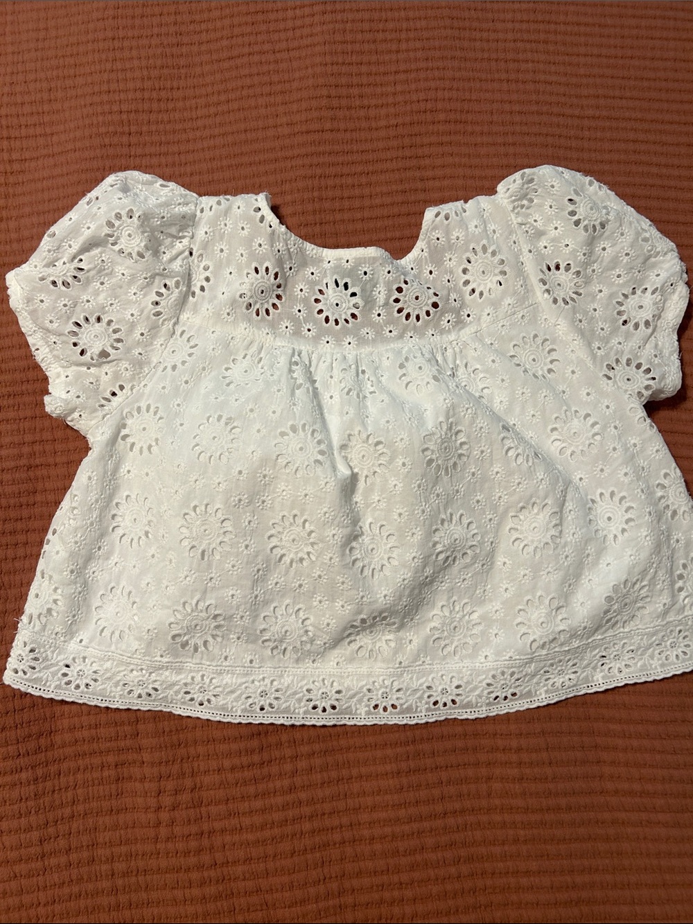 EUC- MABLE White Eyelet Short Sleeve Top & Shorts Set - medium - Picture 3 of 6